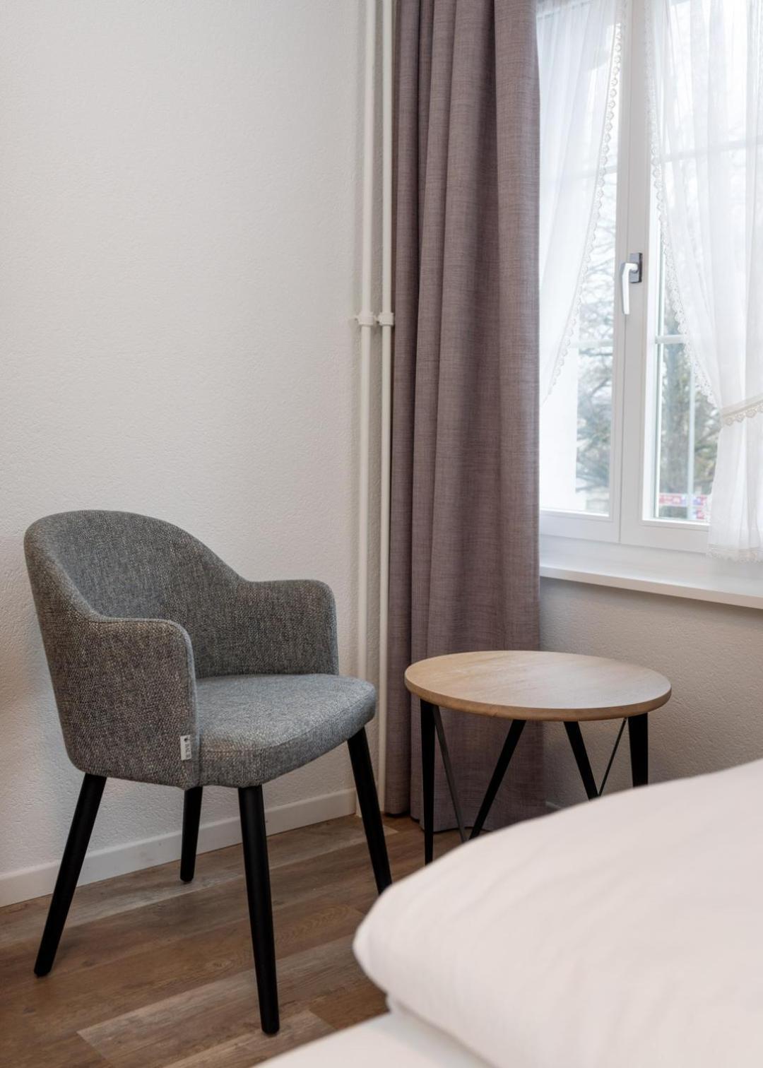 Hotel Restaurant Kreuz Kaiserstuhl 外观 照片
